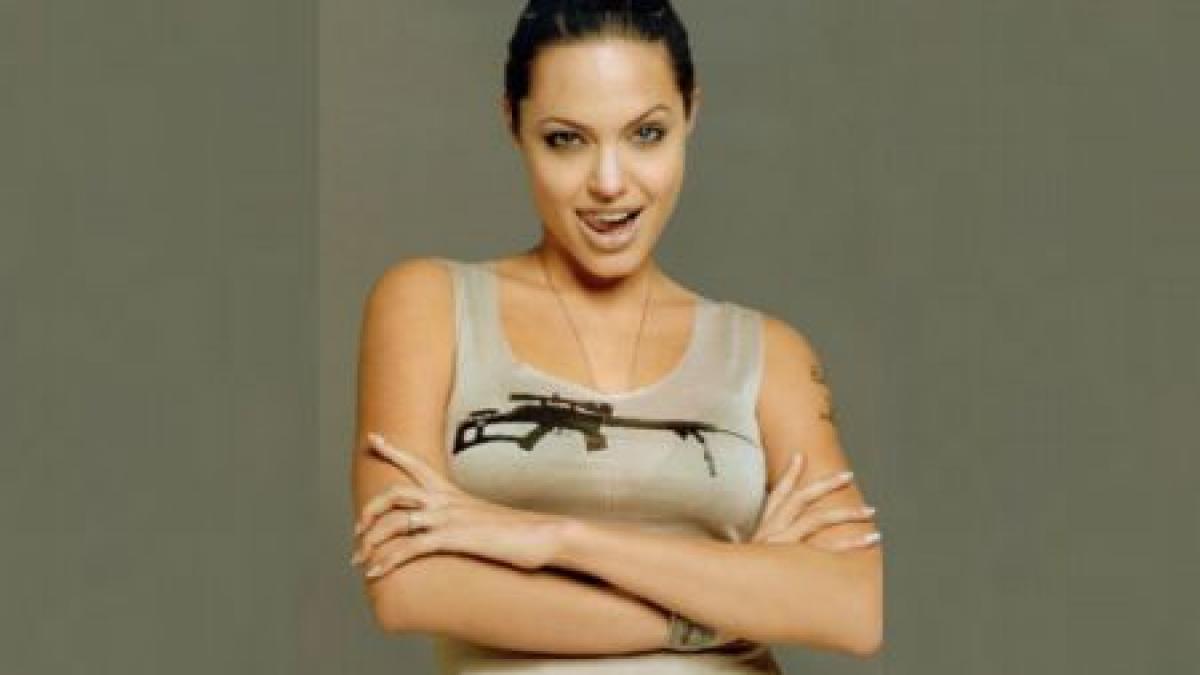 filmul angelinei jolie incinge spiritele povestea tabu de dragoste care i a iritat pe sarbi