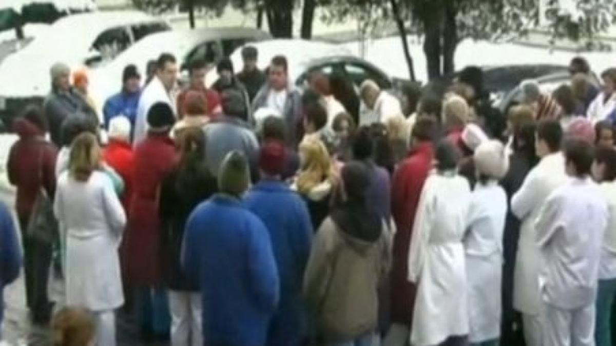 greva spontana la spitalul judetean din piatra neamt mai multi doctori vor sa demisioneze