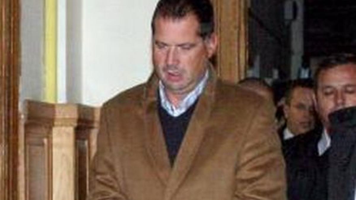 afaceristul calin stoia trimis in judecata pentru trafic de influenta