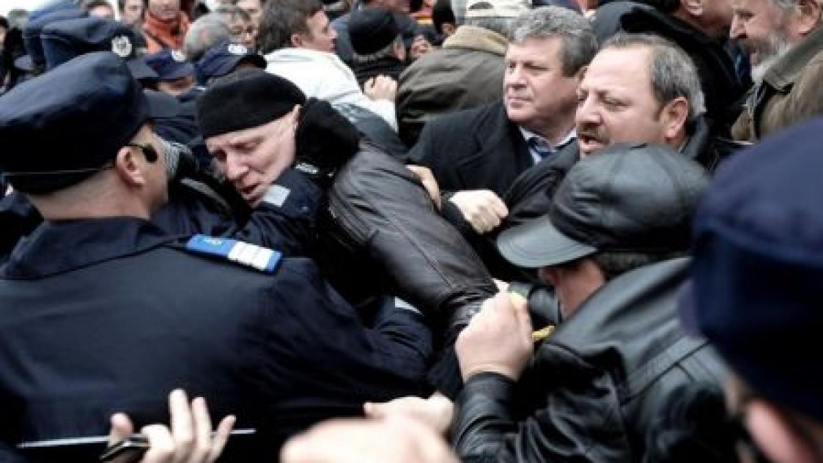 comemorarea revolutiei din 1989 s a lasat cu scandal in mai multe orase din tara