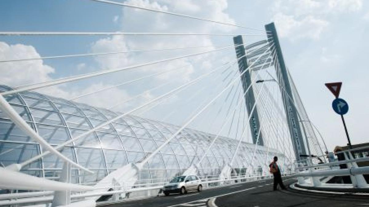 accident grav in zona pasajului basarab din bucuresti