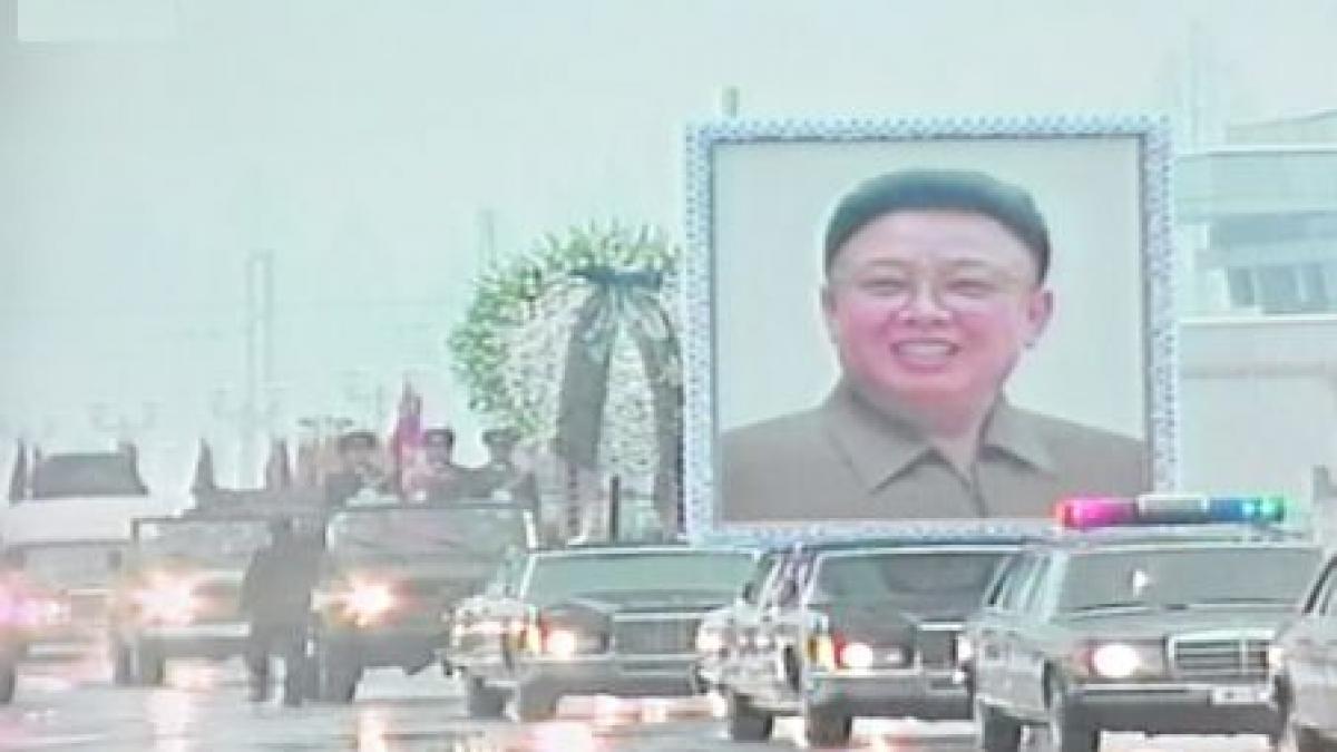 fostul lider nord coreean kim jong il condus pe ultimul drum de sute de mii de oameni programul