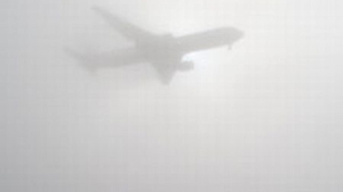 trei curse de pe aeroportul din timisoara anulate din cauza cetii dense si alte trei avioane
