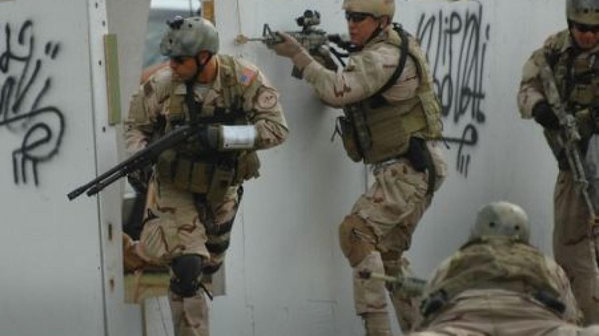 un irakian care ajuta membri al qaeda sa vina in romania trimis in judecata