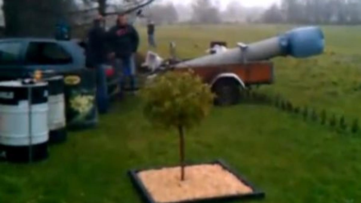 ce se intampla cand tragi cu un tun chiar langa casa aflati de la olandezi