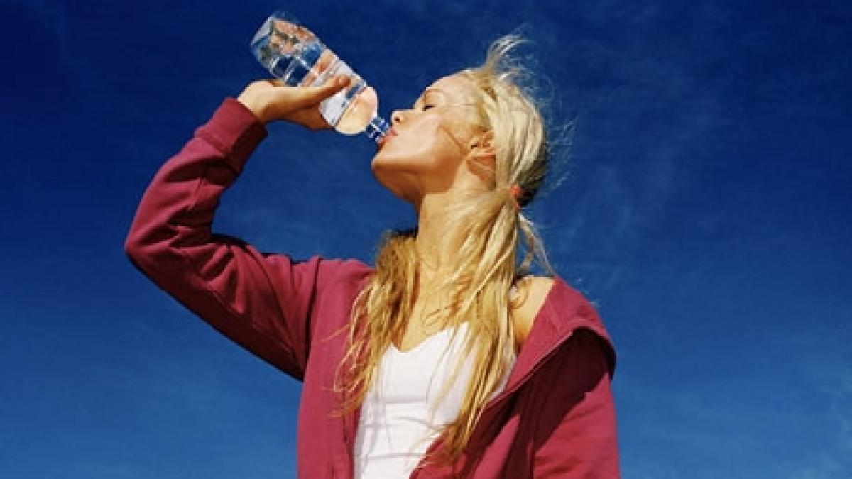 avertismentul autoritatilor apa minerala te poate imbolnavi daca nu citesti cum trebuie eticheta