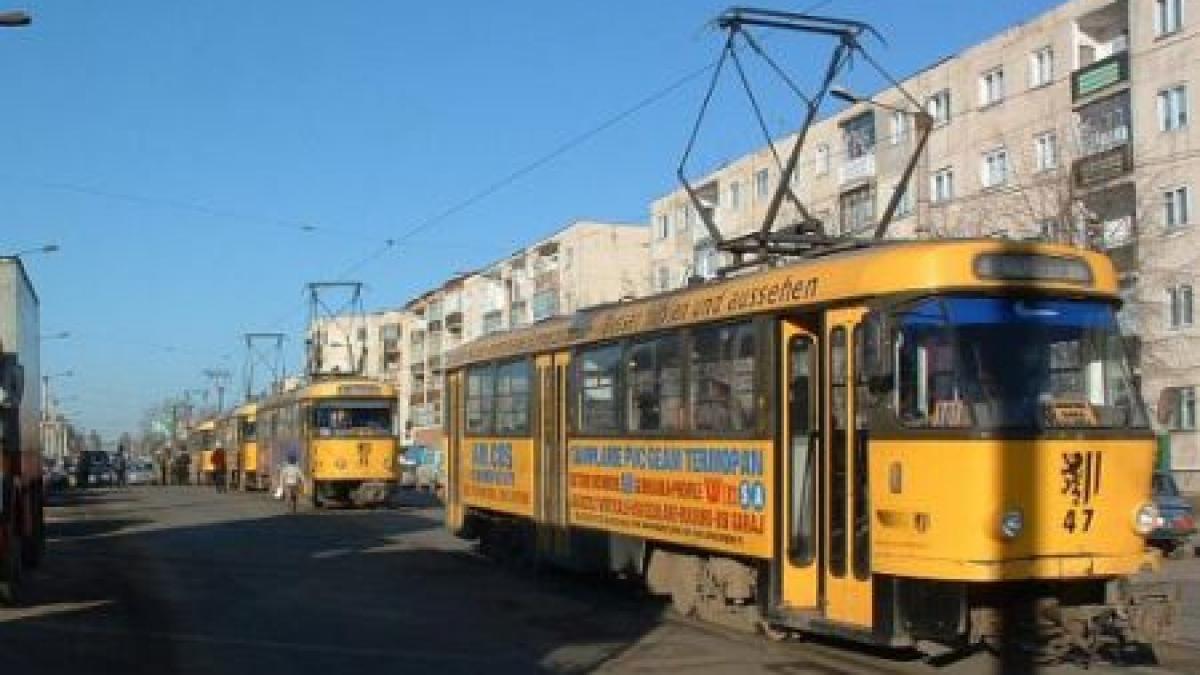 batranete umilita au stat 10 ore in frig ca sa poata merge gratuit cu tramvaiul