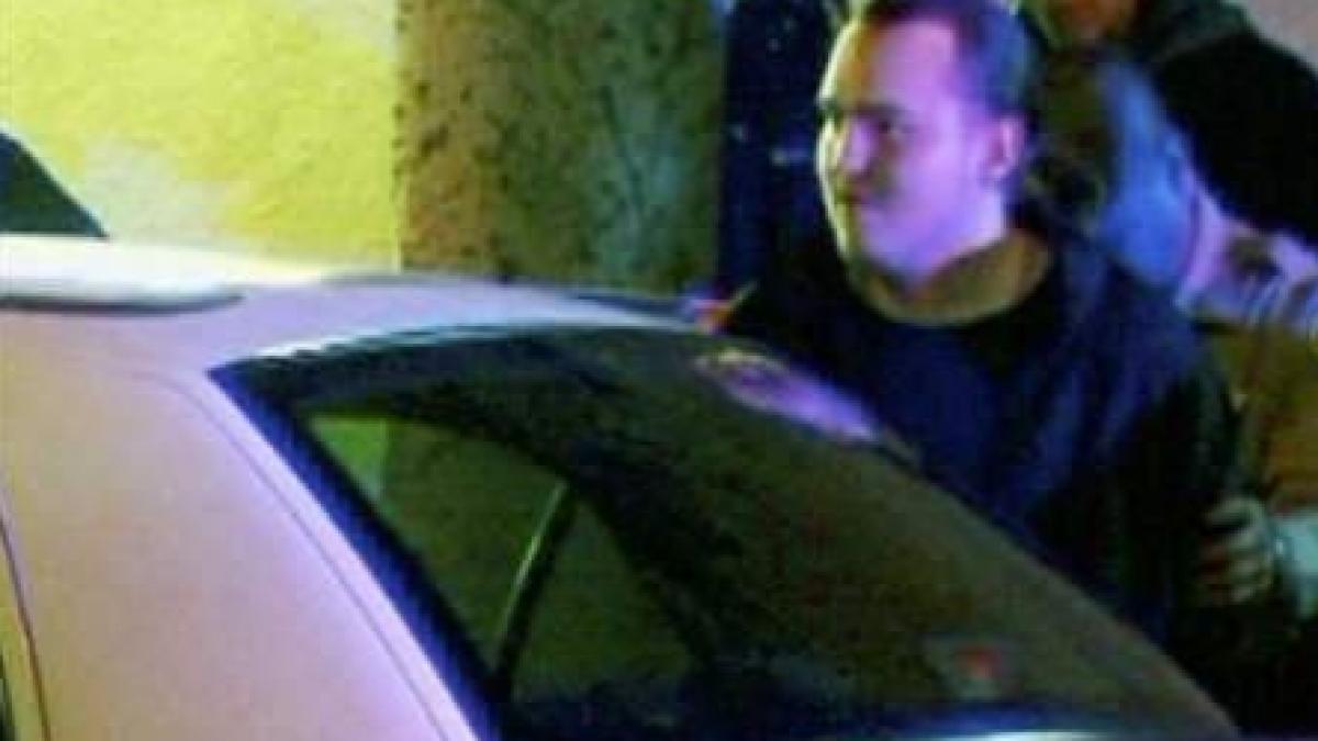 mama tanarului piroman arestat in hollywood sustine ca fiul sau este bolnav psihic