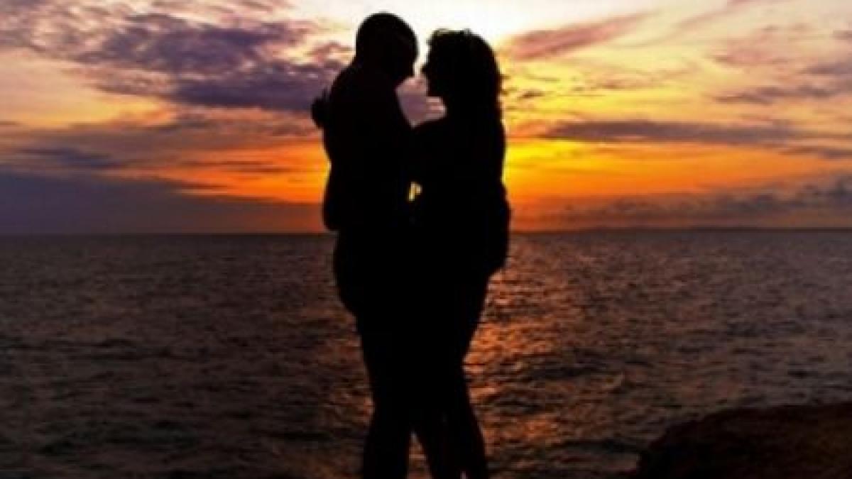 romanii mihai si miruna eroii primei cereri de casatorie pe google plus