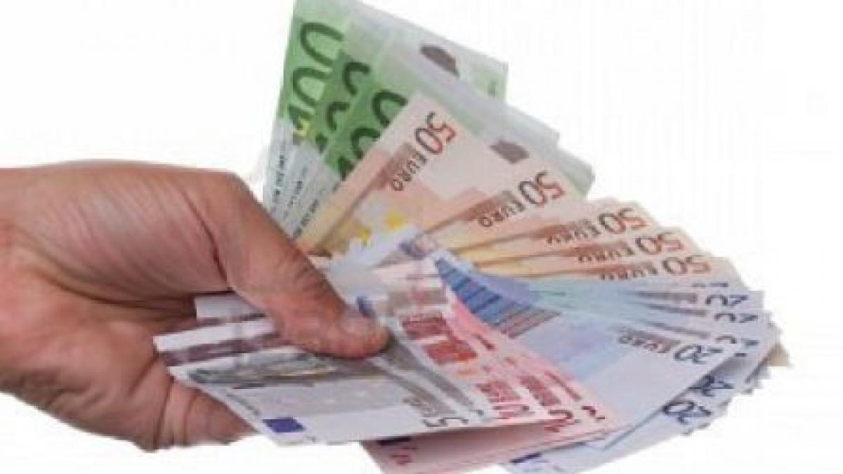 taxa noua pentru romanii din italia vezi cat va costa eliberarea permisului de sedere