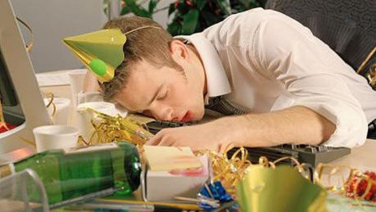 au trait marea mahmureala pe pielea lor nu si mai aduc aminte cum au ajuns in 2012