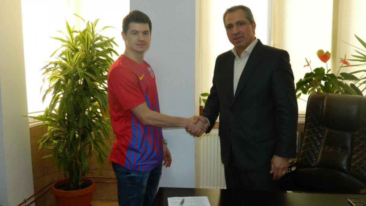 inca un transfer pentru steaua ovidiu dananae a semnat cu ros albastrii