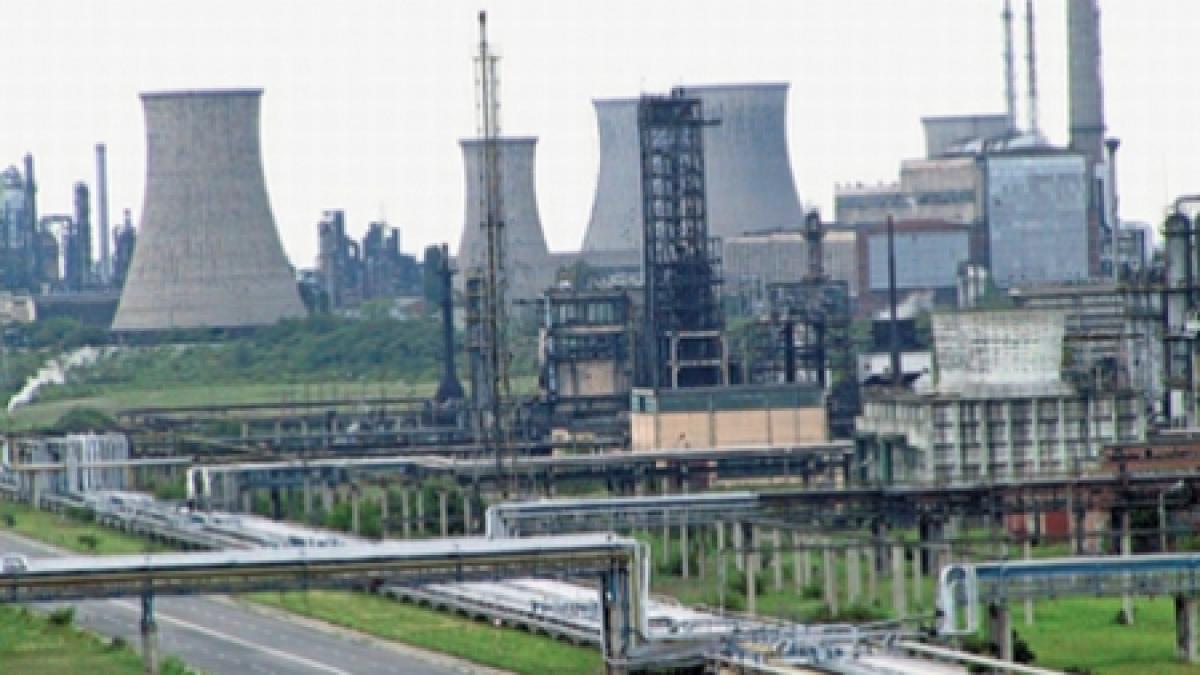 prefectul de arges statul roman va prelua rafinaria arpechim de la pitesti