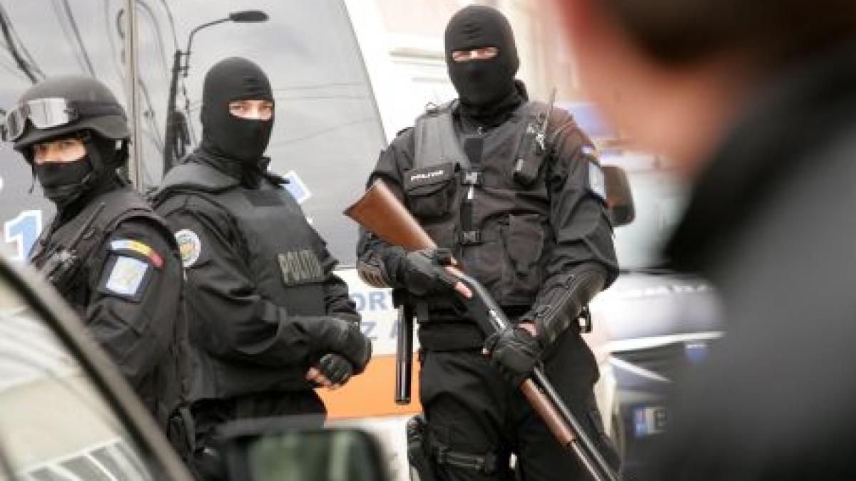 sase membri ai clanului sportivilor arestati pentru 29 de zile fiind acuzati de trafic de droguri