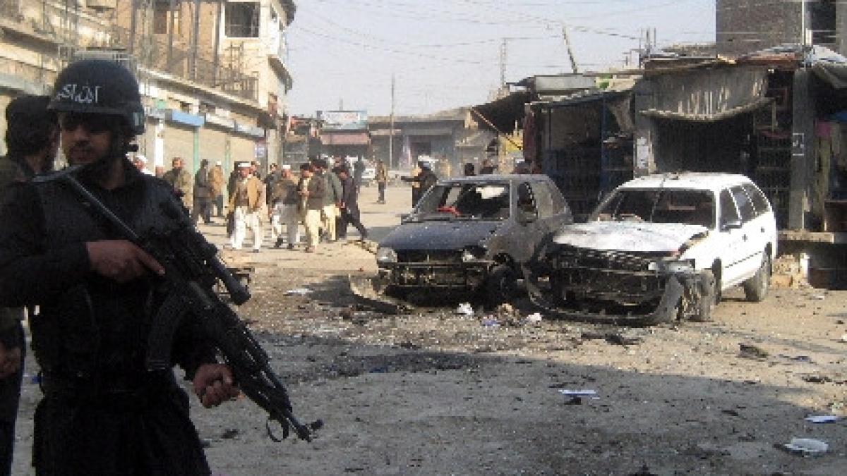 atentat sangeros in pakistan cel putin zece morti si peste 50 de raniti