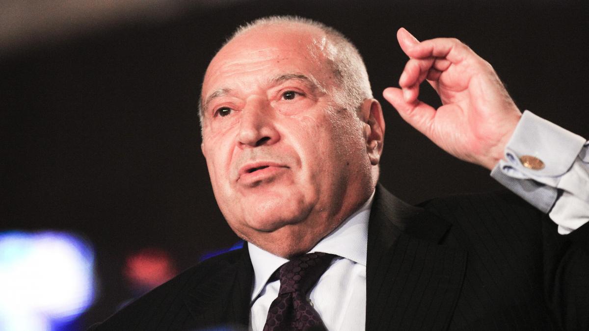 dan voiculescu la primaria din sfantu gheorghe niciunul dintre cei 119 functionari publici nu este