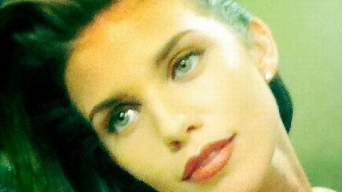 frumusetea ei a innebunit barbatii vezi cu ce a socat cand s a pozat pe twitter