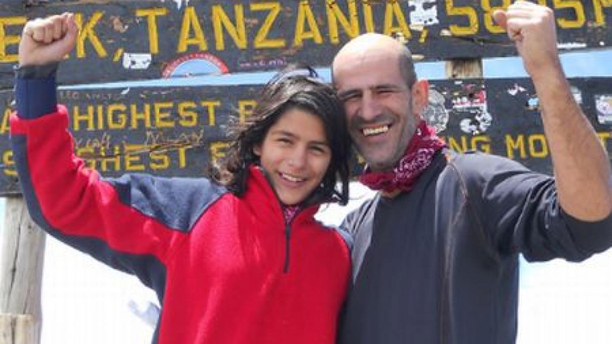 pasiunea nu tine cont de varsta o romanca de 14 ani a cucerit cel mai inalt vulcan din america de