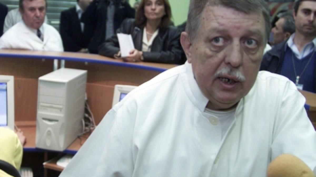 medicul andrei georgescu am considerat ca e mai bine sa i las locul lui raed arafat