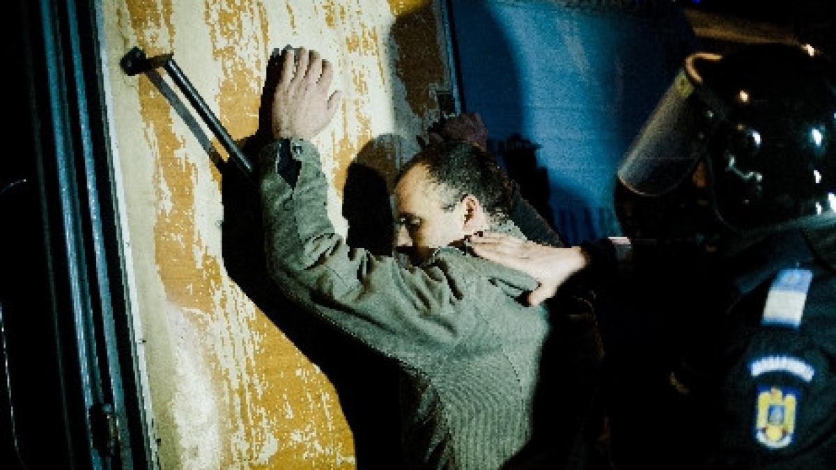 oficial este ilegal sa fiti perchezitionati de jandarmi in piata universitatii se face si marti
