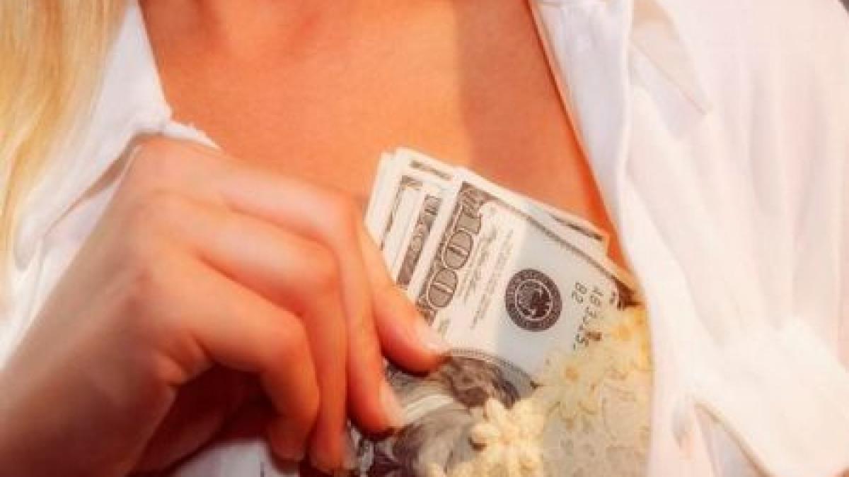 sefa de personal a spitalului de neurochirurgie iasi deferita justitiei pentru luare de mita