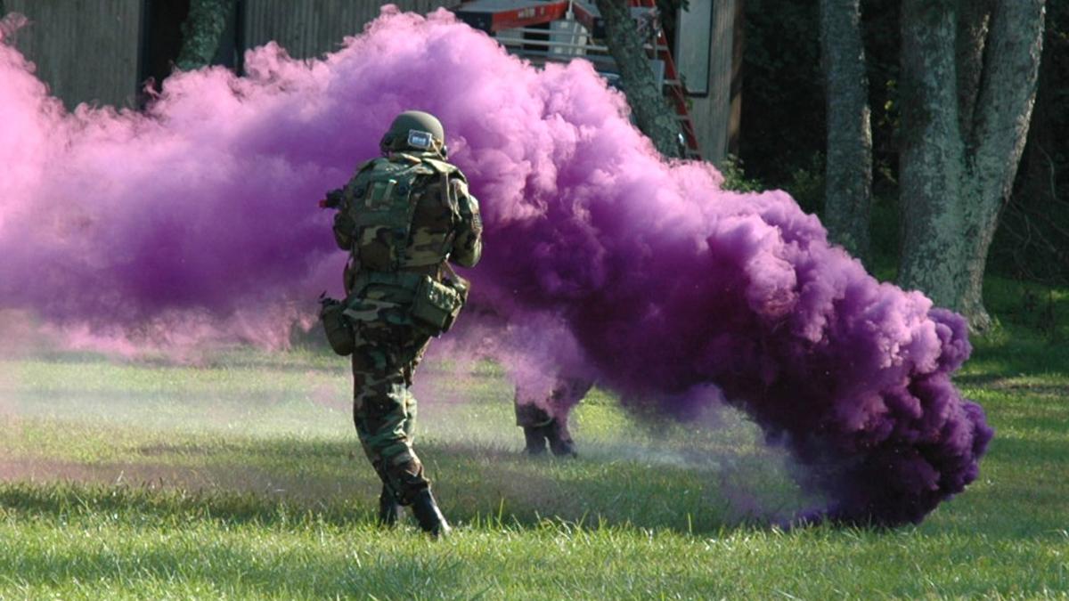 grenada fumigena lansata asupra gardului casei albe in timpul manifestatiilor occupy dc