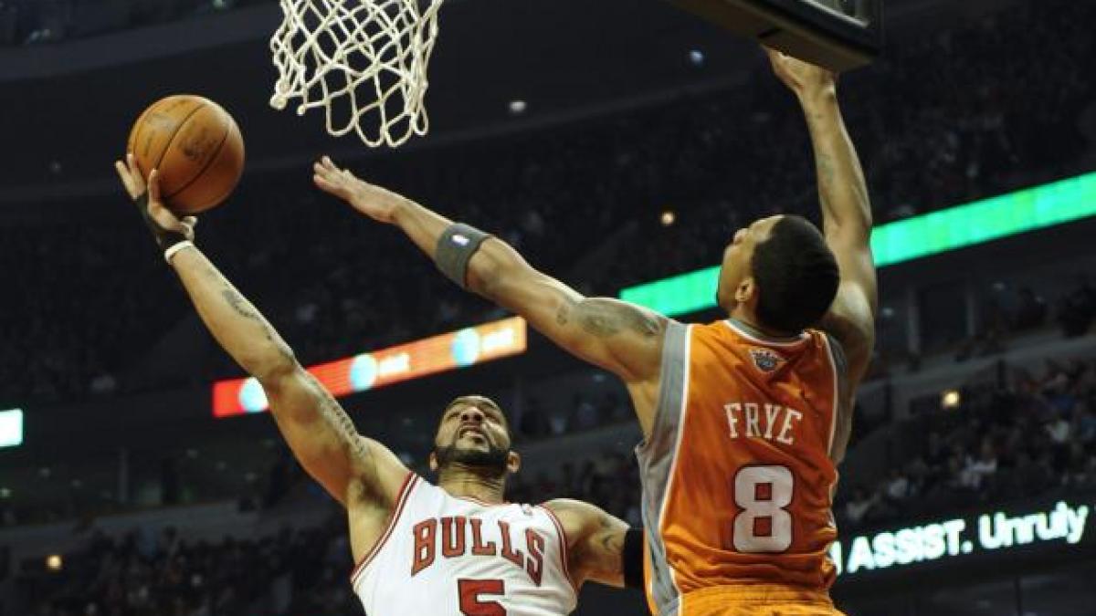 nba chicago bulls isi pastreaza invincibilitatea pe teren propriu dupa 118 97 cu phoenix suns