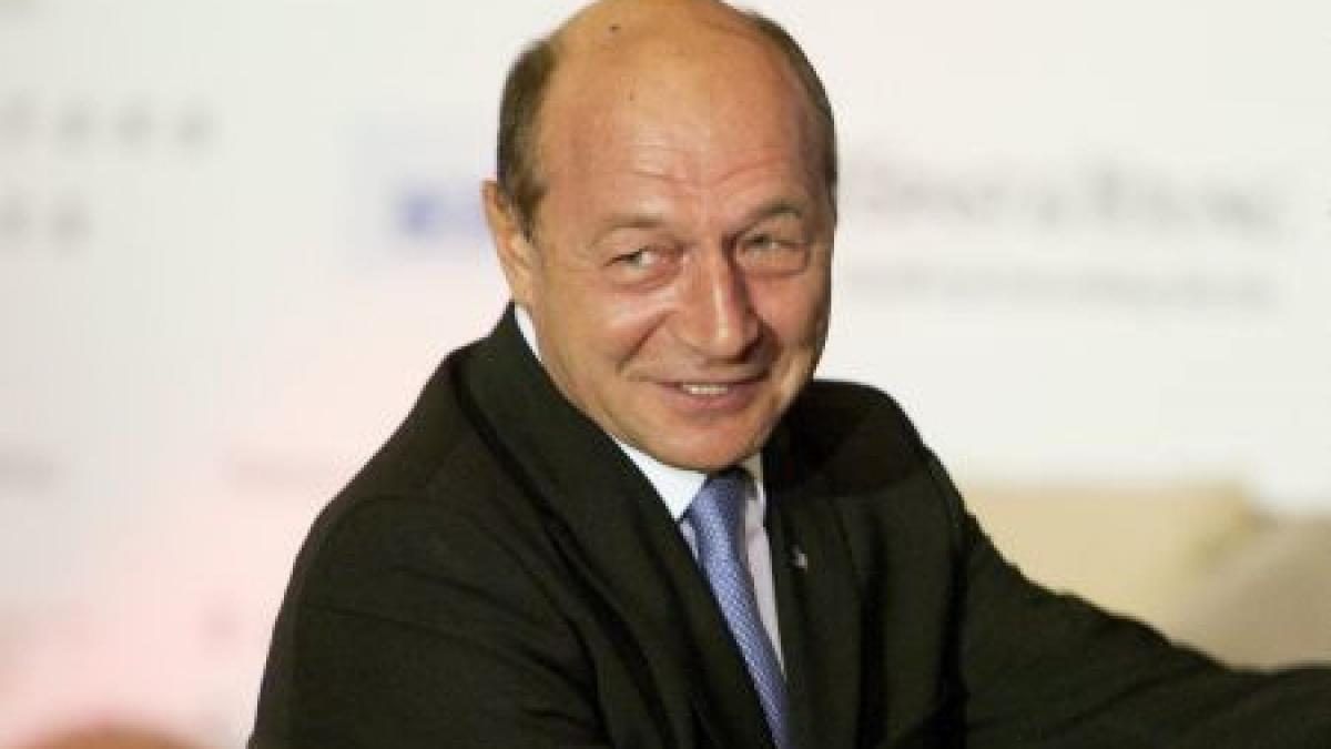 basescu catre jurnalistii de la cotroceni nu sunteti la vreo manifestatie pe undeva