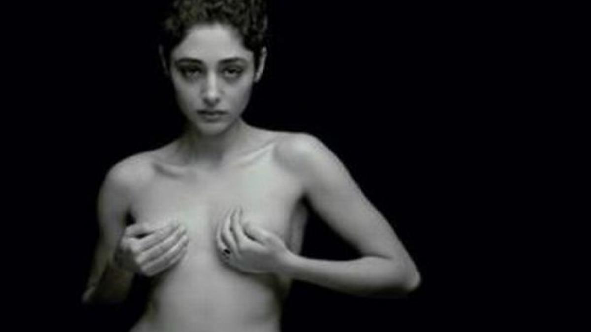 imaginile care i au adus exilul o actrita nu se mai poate intoarce in tara sa natala