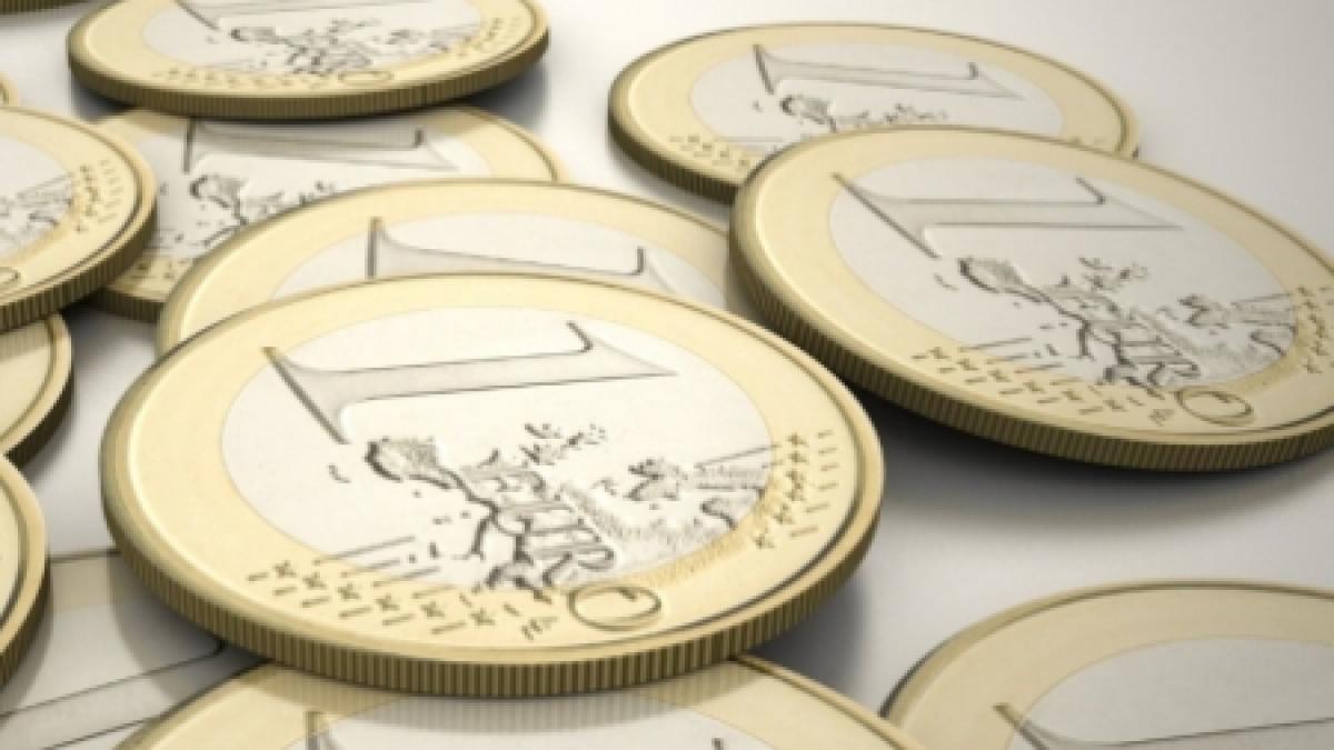 leul creste in raport cu euro si dolar vezi cursul bnr