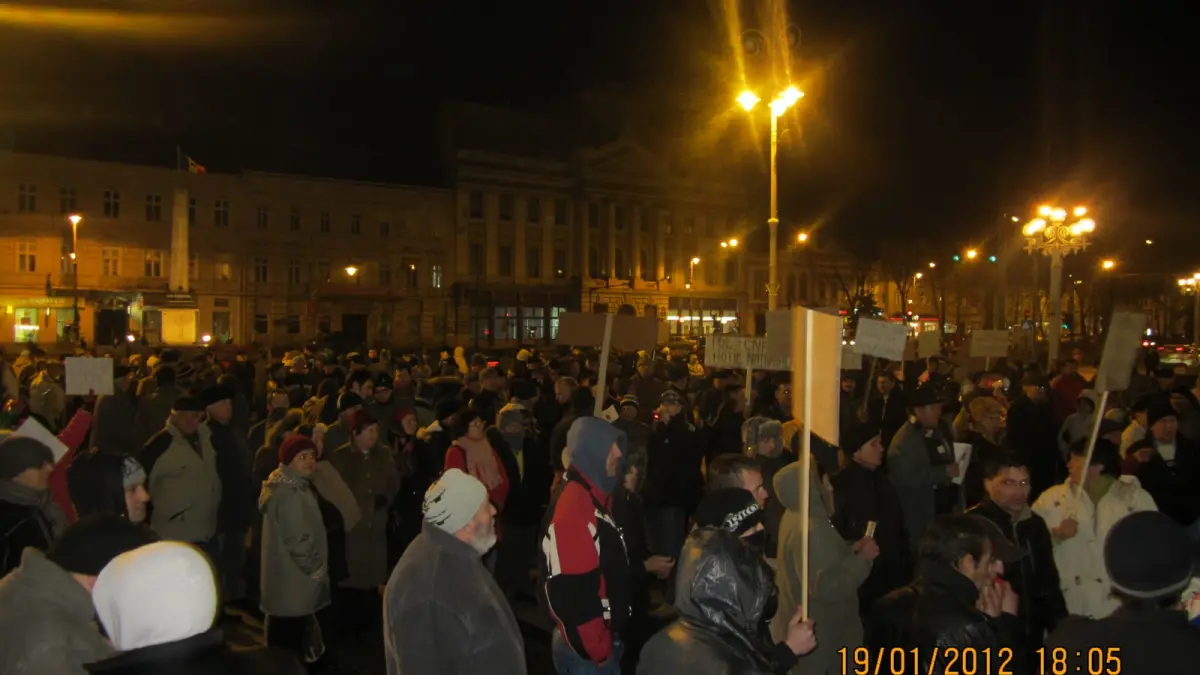 tehnici de intimidare la arad pliante cu articole de lege privind protestele publice impartite de