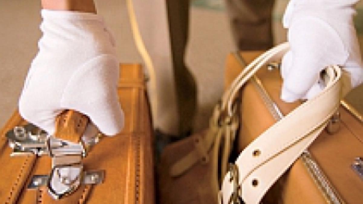 aeroportul din sofia evacuat partial din cauza unui bagaj suspect alarma s a dovedit a fi falsa