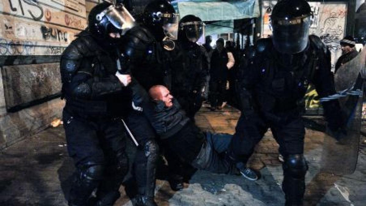 cine i vinovat pentru violente jandarmii dau vina pe suporteri suporterii sustin ca sunt pasnici