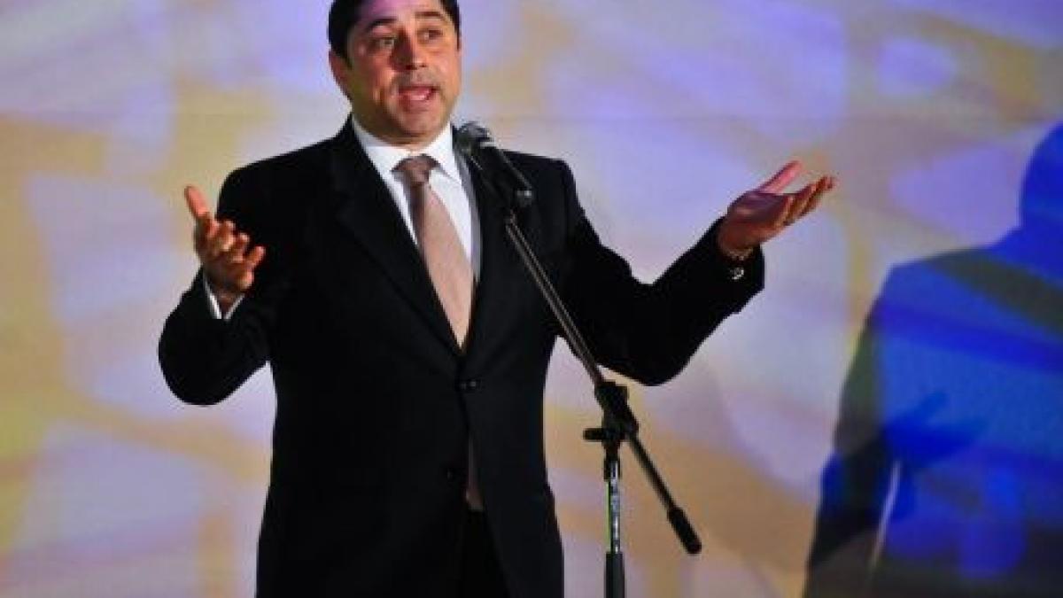 cristian david jandarmii care au lovit persoane aflate la pamant trebuie sanctionati si eliminati