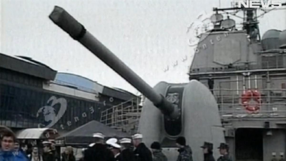 una dintre cele mai cunoscute nave ale marinei americane in portul constanta pentru un exercitiu