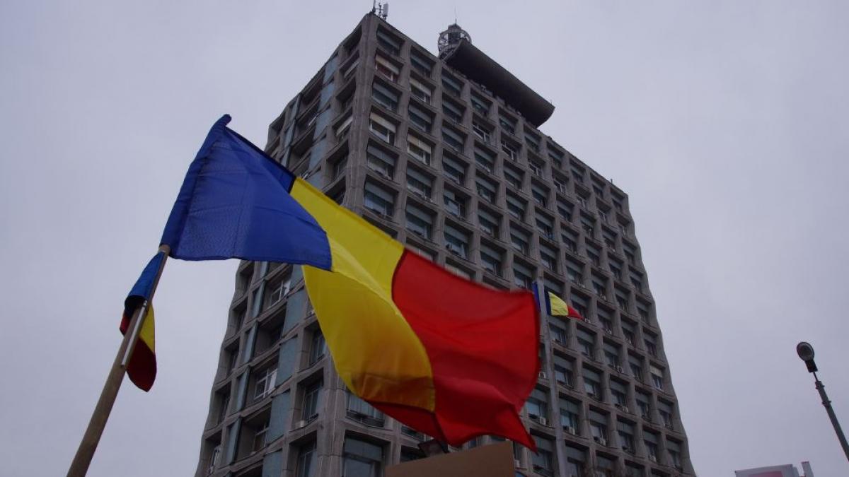 mitingul de la televiziune in imagini de la cititorii antena3 ro