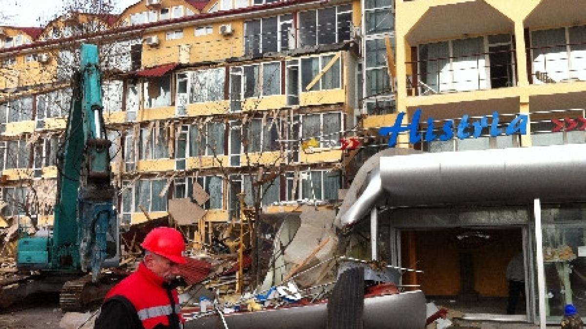 proprietarul hotelului histria si administratorul firmei sale retinuti pentru evaziune fiscala