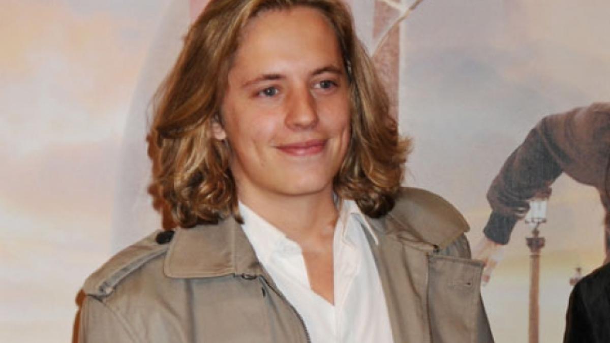 fiul cel mare al lui sarkozy spitalizat in ucraina sufera de intoxicatie alimentara