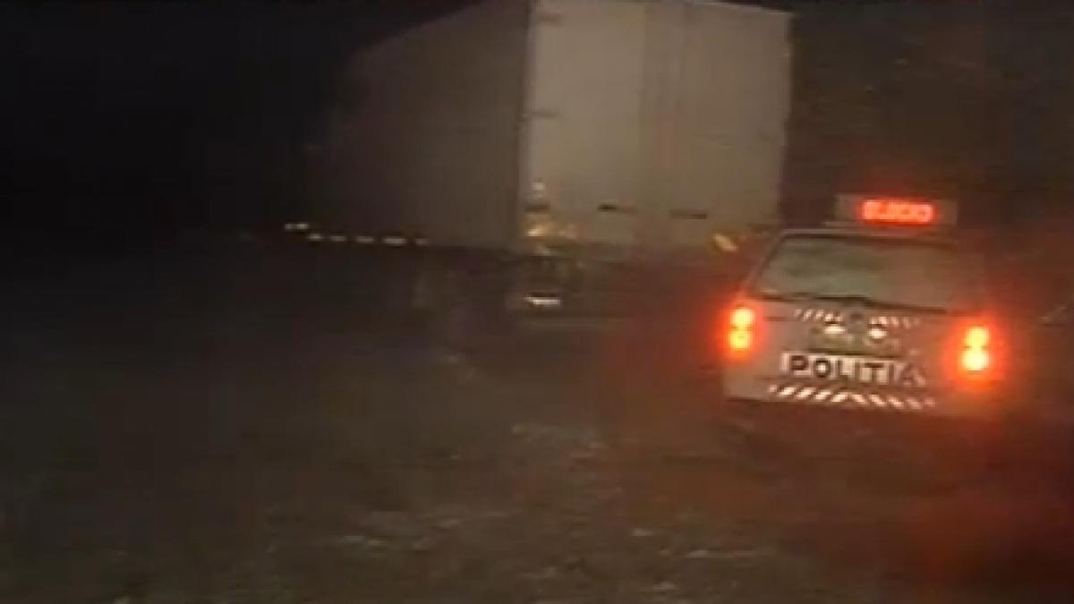 sute de masini blocate in nameti in mai multe zone din tara oamenii au ramas fara combustibil si