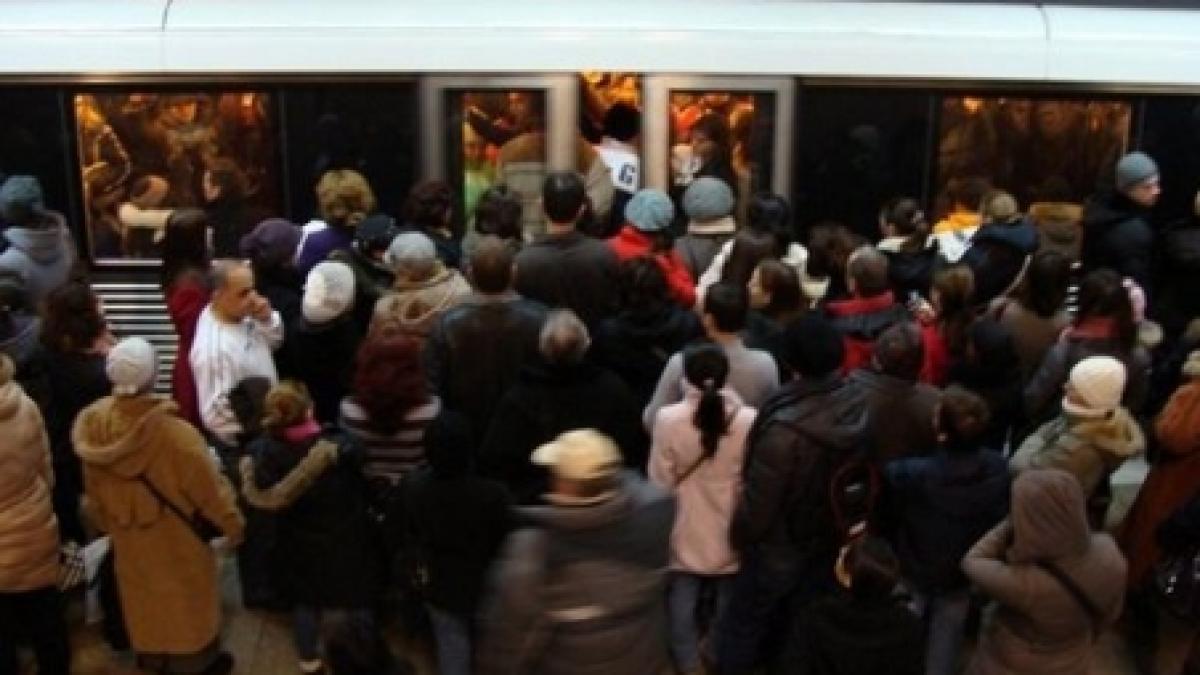 speriati de viscol mii de oameni au luat cu asalt metroul bucurestean