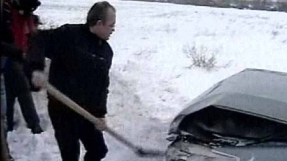 tancurile au un concurent emil boc deszapezeste a1 cu lopata