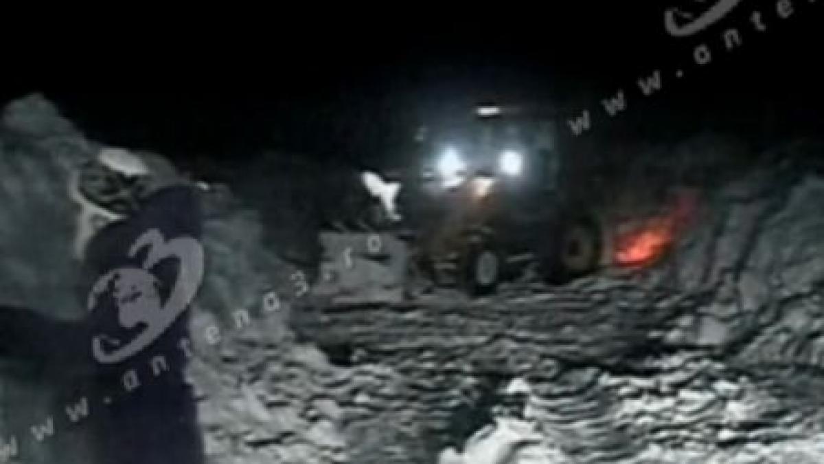 peste o mie de oameni izolati de zapada la cateva zeci de kilometri de bucuresti