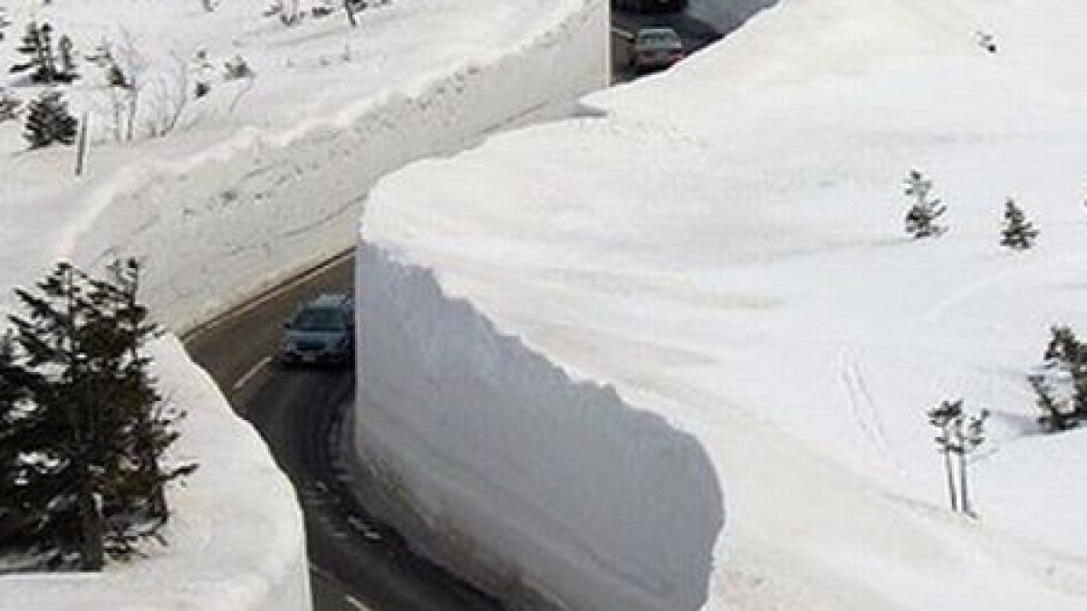 zapada e de doua ori cat casa la propriu imaginile uimitoare despre care n o sa ti vina sa crezi ca