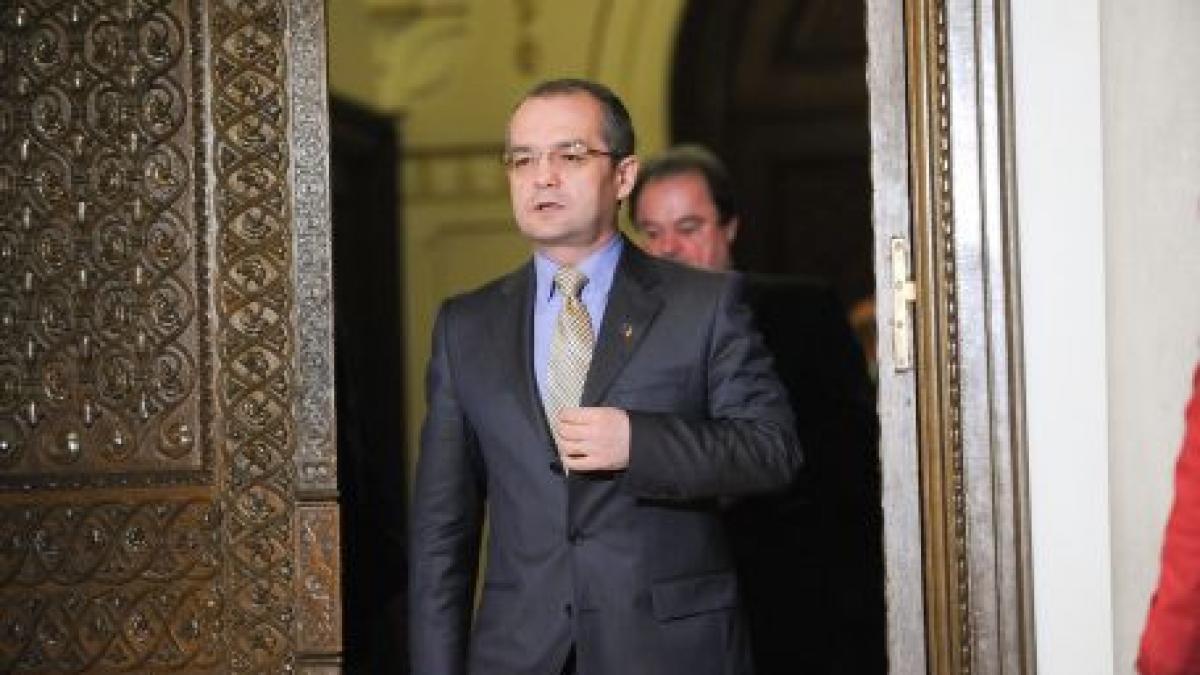 premierul emil boc a fost la palatul cotroceni pentru a discuta cu traian basescu