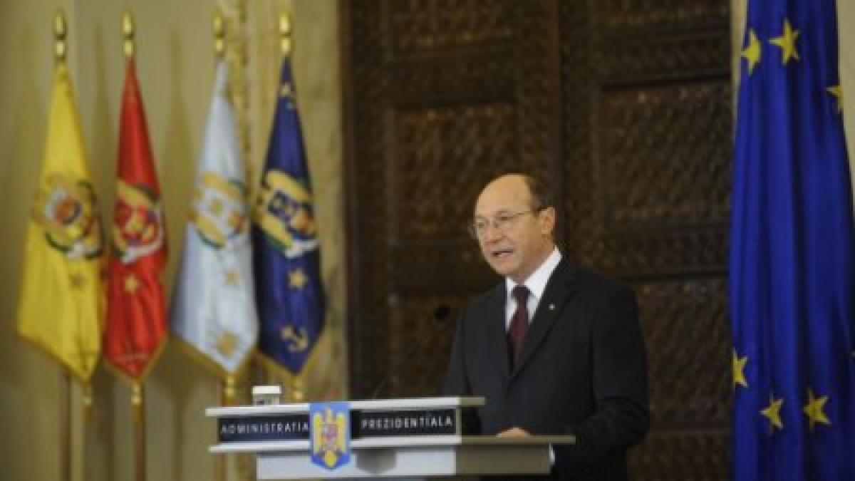 basescu romania isi va mentine fortele in afganistan tot anul 2012 si prima jumatate a anului 2013