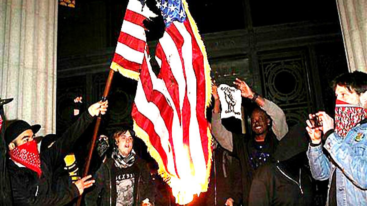 proteste violente in california patru raniti la oakland si peste 400 de manifestanti