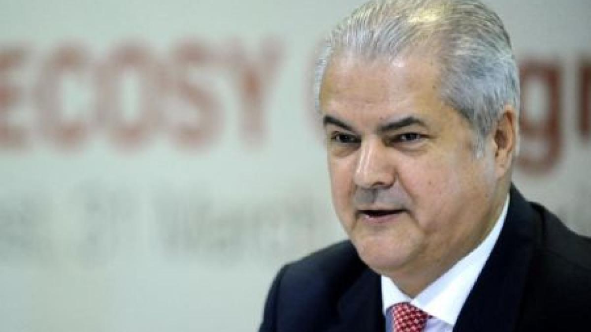 adrian nastase renunta la functia de vicepresedinte al camerei deputatilor