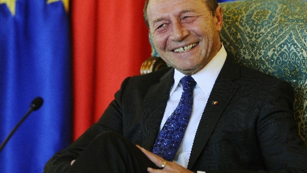 basescu si eu din salariul meu de 5 400 lei as avea dificultati sa mi platesc facturile daca maine