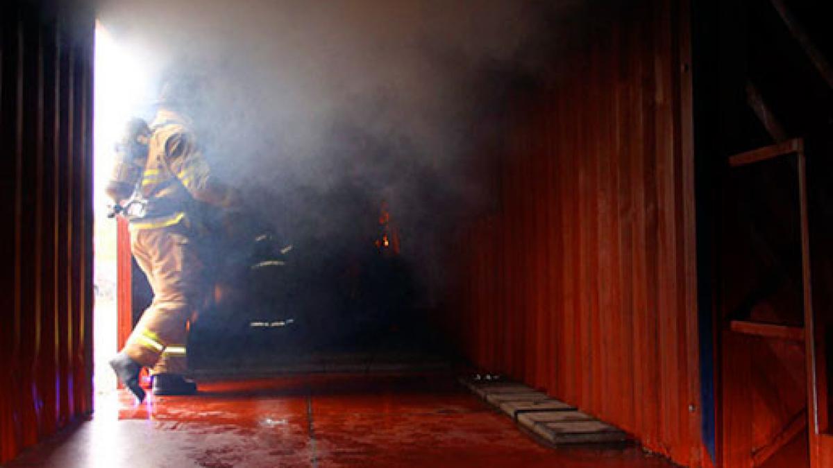 craiova peste 200 de elevi evacuati de urgenta dupa ce un tablou electric a luat foc