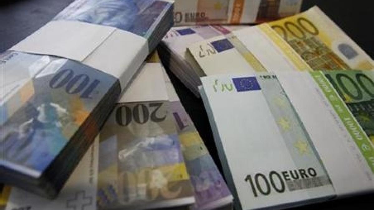 a furat jumatate de milion de euro de la banca unde lucra dar nu a apucat sa i cheltuie